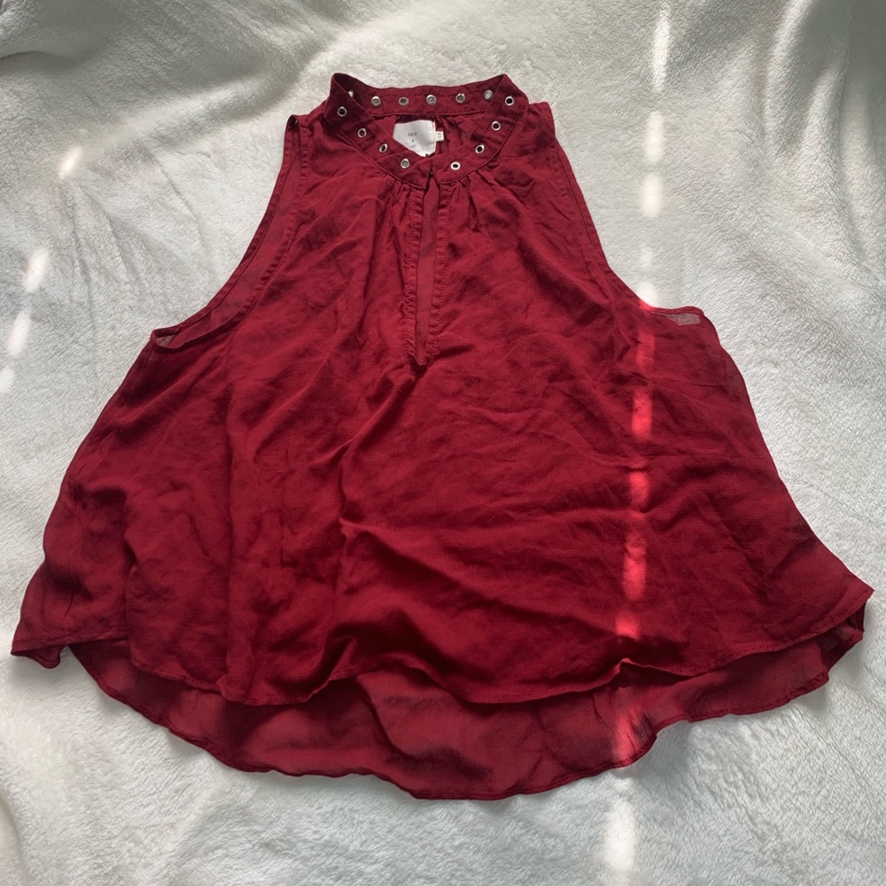 Red tank top.